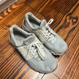 White on cloud 6.5